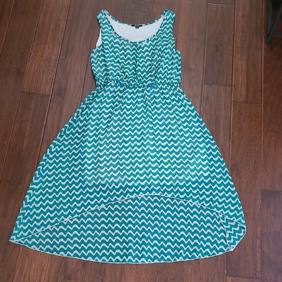 Espresso sleeveless teal & creamy white chevron print, high-low dress size Large - Picture 1 of 7